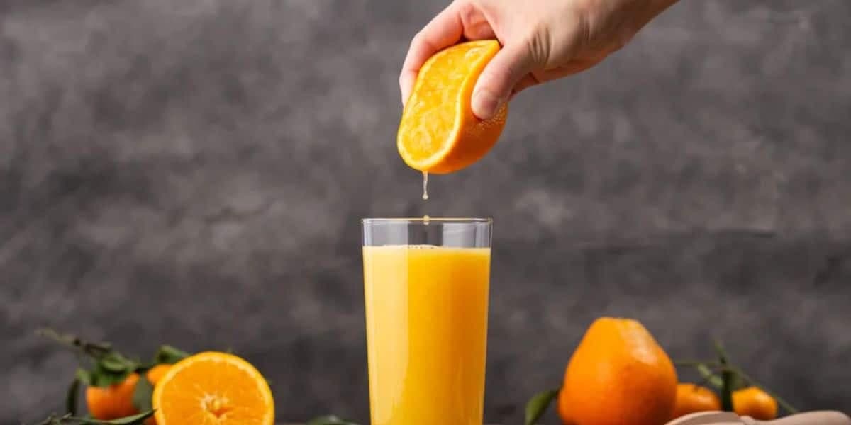 Suco de laranja conta com muita Vitamina C (Reprodução: Internet) Suco de laranja conta com muita Vitamina C (Reprodução: Internet)