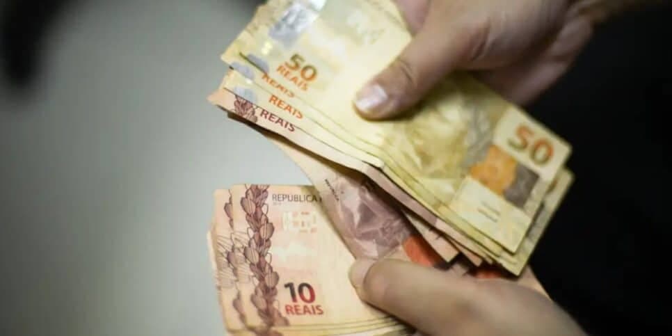 Adeus só R$ 1.412: Jornal da Globo confirma comunicado do INSS com milhares de 60+ com aposentadoria disparada