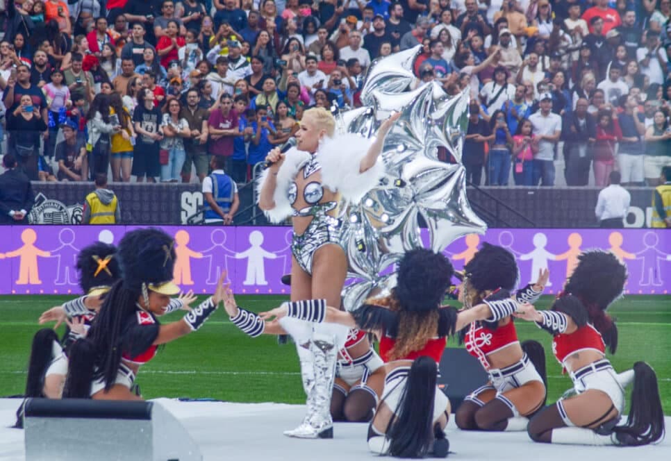 Xuxa em show do Criança Esperança - Foto: AGNews Xuxa em show do Criança Esperança - Foto: AGNews