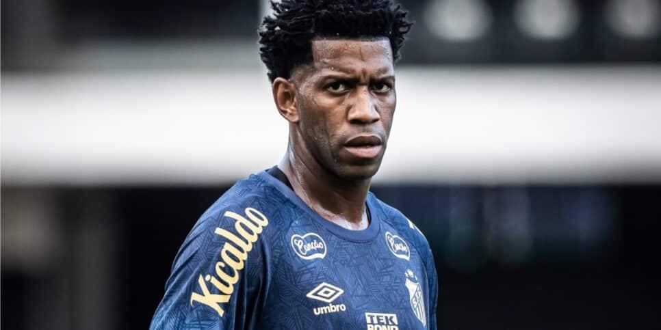 Gil, zagueiro de 37 anos - (Foto: Raul Baretta/ Santos FC) Gil, zagueiro de 37 anos - (Foto: Raul Baretta/ Santos FC)