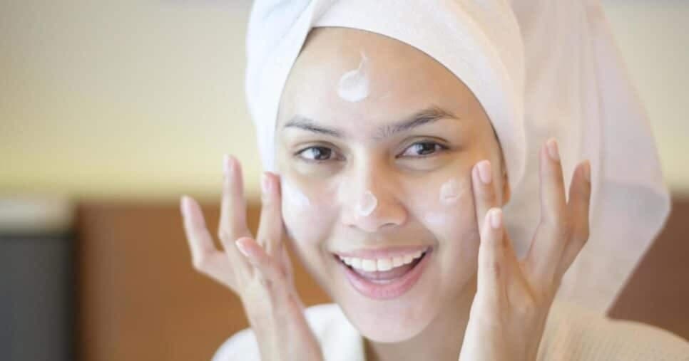 Hidratante com 3 ingredientes traz fim das rugas e manchas - (Foto: Internet) Hidratante com 3 ingredientes traz fim das rugas e manchas - (Foto: Internet)