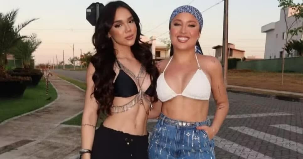 Mari Fernandez e a namorada Júlia Ribeiro (Foto: Reprodução/Instagram)