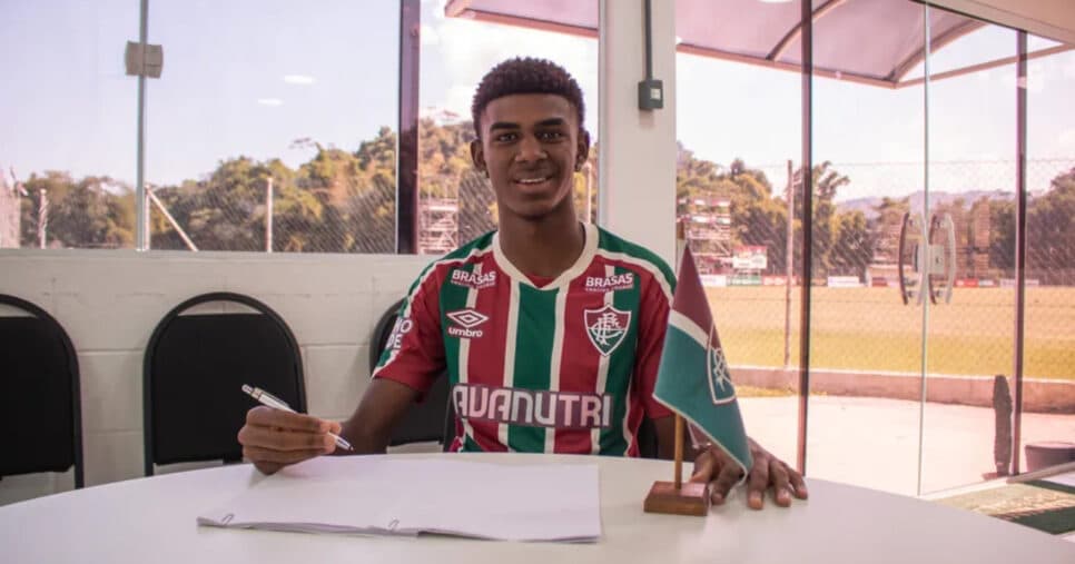 Volante Wallace Davi no Fluminense — Foto: Leonardo Brasil / Fluminense FC
Volante Wallace Davi no Fluminense — Foto: Leonardo Brasil / Fluminense FC