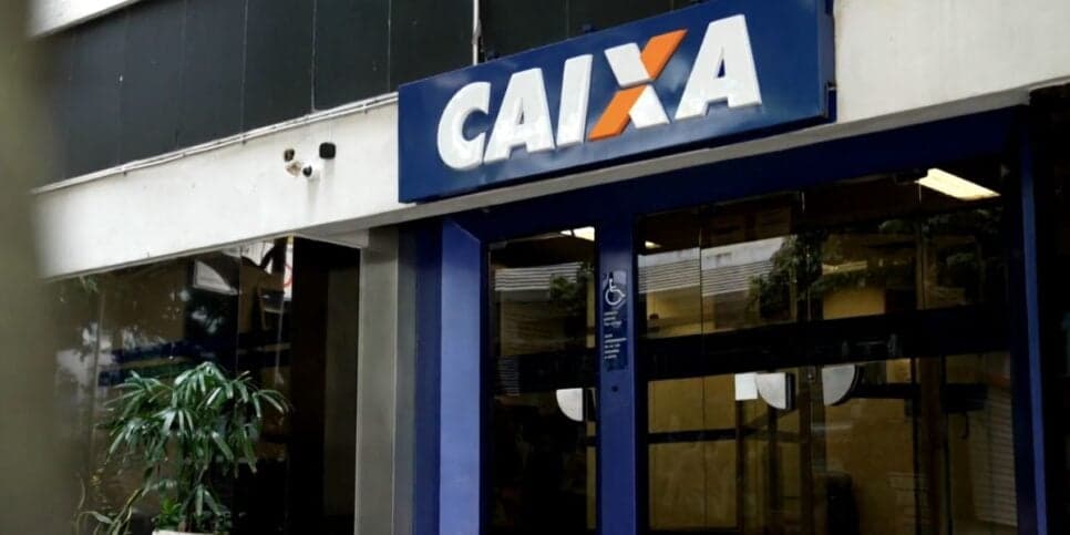 Caixa (Foto: Reprodução / Globo) Caixa (Foto: Reprodução / Globo)