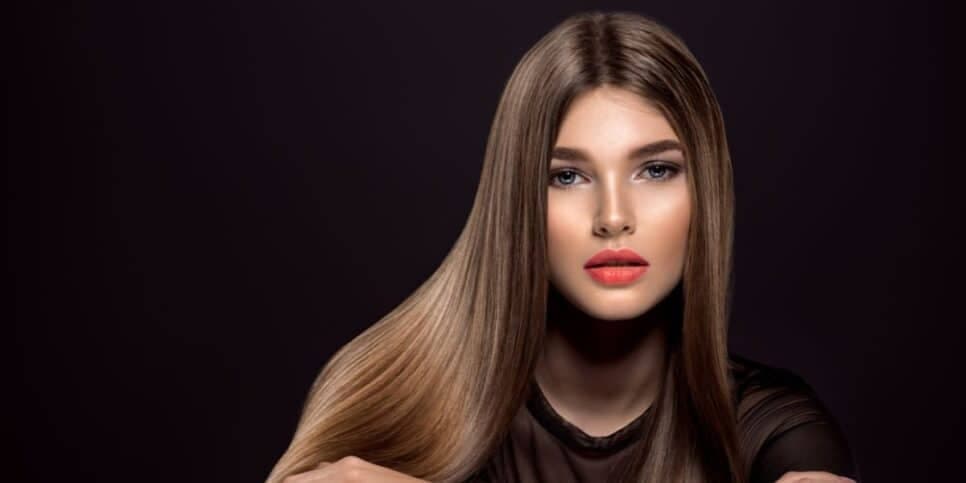 Progressiva natural com 3 ingredientes para alisar até a raiz do cabelo
