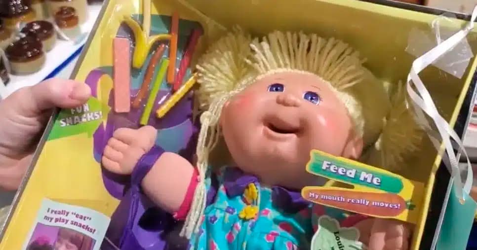 Snacktime Cabbage Patch Doll   (Foto: Reprodução) 