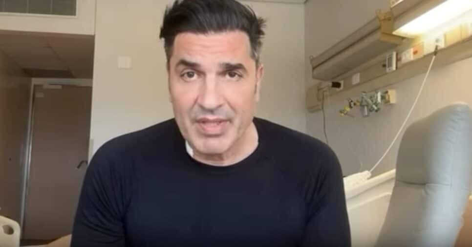 Edu Guedes surge em cama de hospital, após diagnóstico de câncer e se emociona: “Pior coisa do mundo”