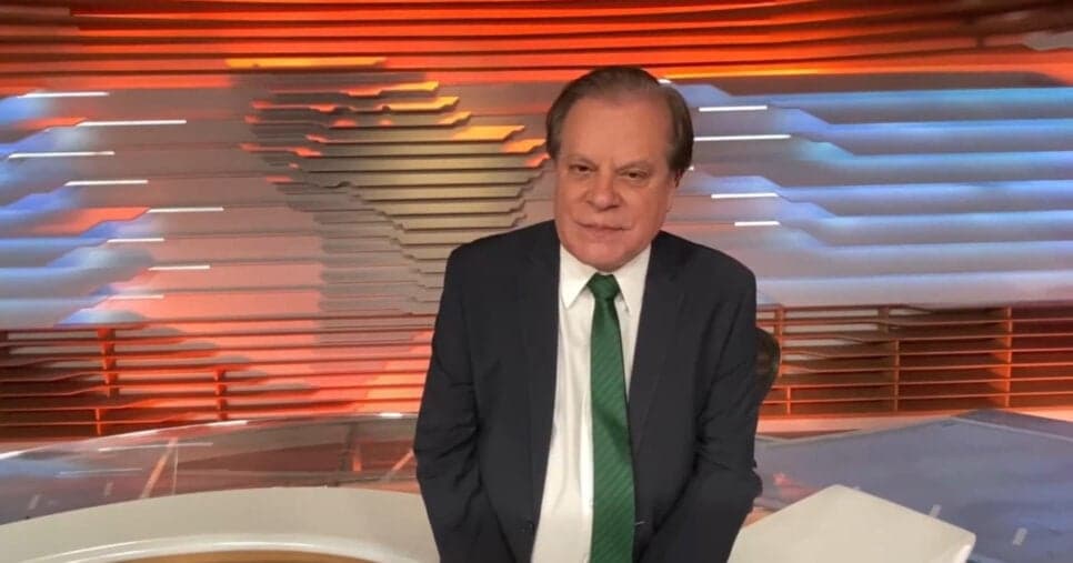 Lembra do Chico Pinheiro, âncora do BDBR? Famoso está irreconhecível aos 72 anos e assume amor discreto