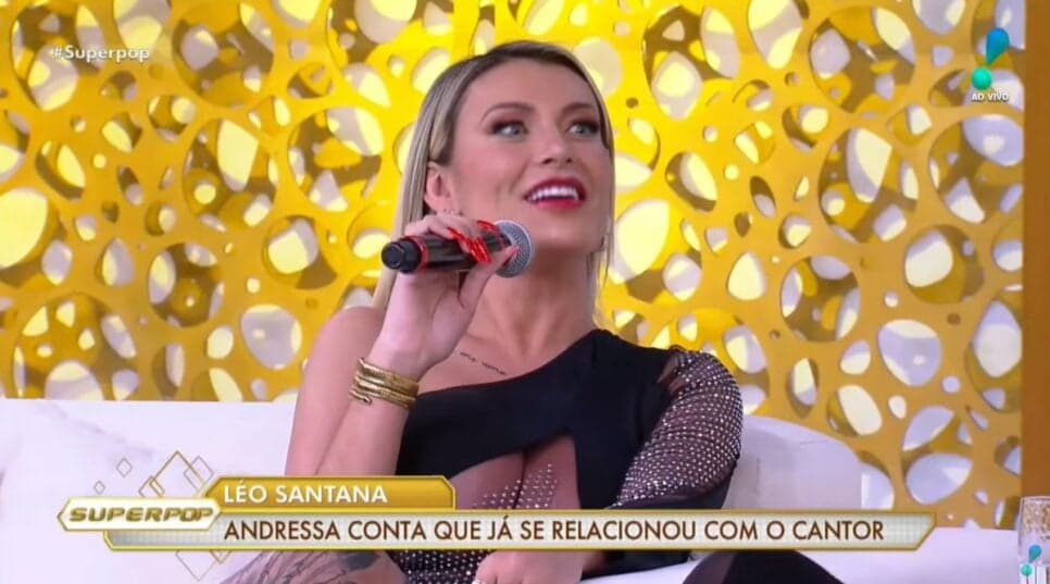 Andressa Urach não esconde noite impiedosa na cama com Léo Santana, há 10 anos, antes dele ser casado (Foto: Reprodução/ RedeTV!/ Superpop) Andressa Urach não esconde noite impiedosa na cama com Léo Santana, há 10 anos, antes dele ser casado (Foto: Reprodução/ RedeTV!/ Superpop)