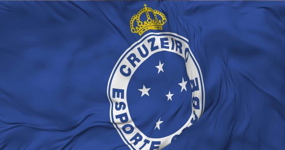 Informe chega a Léo Jardim com real sobre saída de meio-campista no Cruzeiro