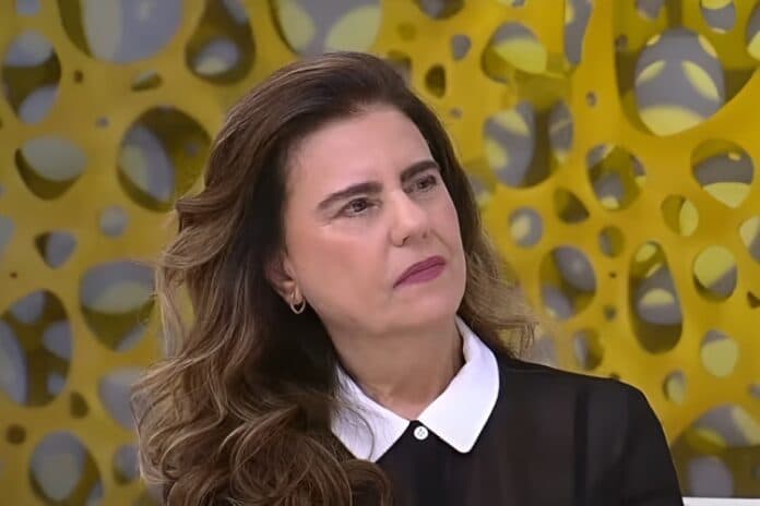 Mayara Magri lamenta falta de convites na TV Mayara Magri lamenta falta de convites na TV