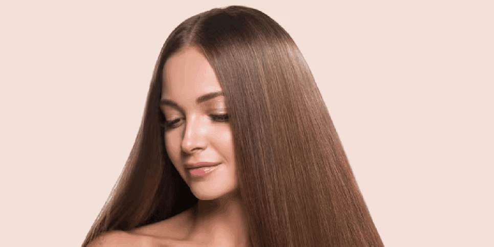 Fios lisos e sem frizz (Foto: Reprodução/ Freepik) Fios lisos e sem frizz (Foto: Reprodução/ Freepik)