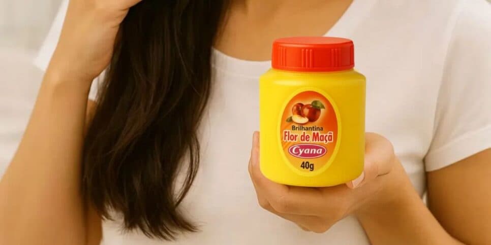 Brilhantina flor de maçã ajuda a hidratar o cabelo (Reprodução: Divulgação) Brilhantina flor de maçã ajuda a hidratar o cabelo (Reprodução: Divulgação)