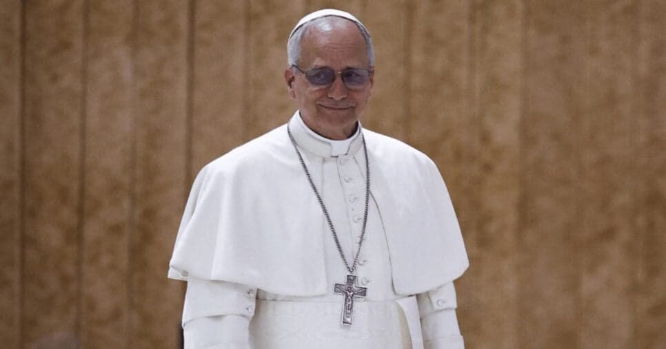 Especialista faz avaliação delicada sobre o Papa Leão XIV - Foto: Montagem Especialista faz avaliação delicada sobre o Papa Leão XIV - Foto: Montagem