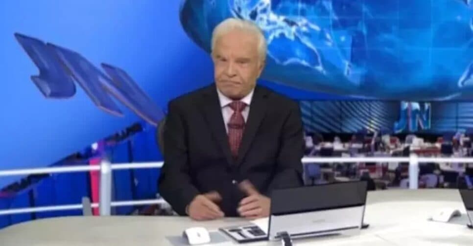Carta psicografada revela poder das palavras e toca em mágoa e situações arrepiantes da vida (Foto: Reprodução/ TV Globo) Carta psicografada revela poder das palavras e toca em mágoa e situações arrepiantes da vida (Foto: Reprodução/ TV Globo)