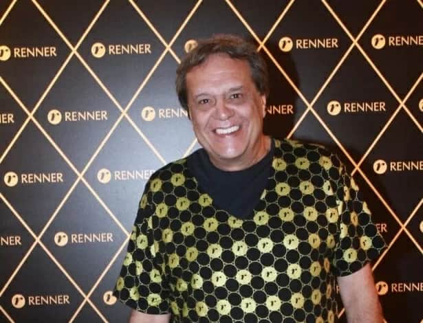Diretor que distância de Ana Paula Arósio Diretor que distância de Ana Paula Arósio