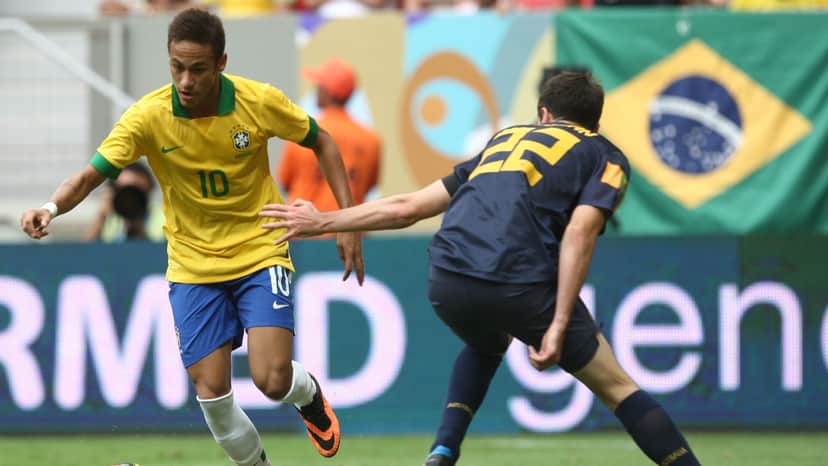 07set2013---neymar-parte-rumo-ao-ataque-no-amistoso-entre-a-selecao-brasileira-e-a-australia-no-estadio-mane-garrincha-1378584749703_1920x1080 07set2013---neymar-parte-rumo-ao-ataque-no-amistoso-entre-a-selecao-brasileira-e-a-australia-no-estadio-mane-garrincha-1378584749703_1920x1080