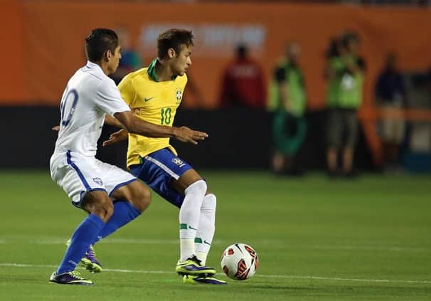 O Brasil entra em campo na noite de terça, dia 19, em Toronto, no Canadá, em amistoso contra o Chile (Foto: Mowa Press) O Brasil entra em campo na noite de terça, dia 19, em Toronto, no Canadá, em amistoso contra o Chile (Foto: Mowa Press)