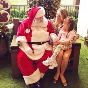 Rafaela Justus conhecendo o Papai Noel Rafaela Justus conhecendo o Papai Noel