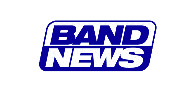 Repórter da Bandnews teve máscara arrancada durante entrevista (Foto: reprodução) Repórter da Bandnews teve máscara arrancada durante entrevista (Foto: reprodução)