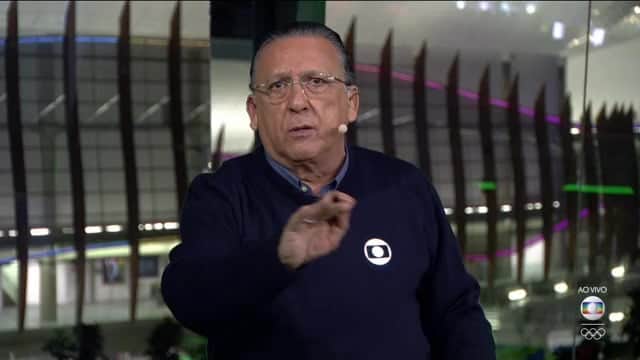Galvão Bueno na transmissão da partida entre Brasil e Iraque, ontem (07) (Foto: Reprodução/Globo) Galvão Bueno na transmissão da partida entre Brasil e Iraque, ontem (07) (Foto: Reprodução/Globo)