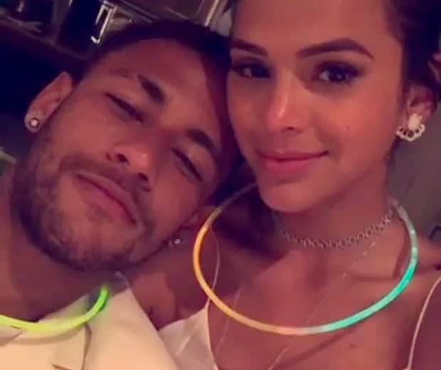 Bruna Marquezine e Neymar (Foto: Reprodução) Bruna Marquezine e Neymar (Foto: Reprodução)