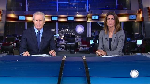 Celso Freitas e Janine Borba no comando do "Jornal da Record" (Foto: Reprodução/Record) Celso Freitas e Janine Borba no comando do "Jornal da Record" (Foto: Reprodução/Record)