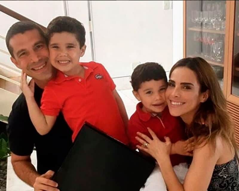 Wanessa Camargo, marido e os dois filhos (Foto: Reprodução) Wanessa Camargo, marido e os dois filhos (Foto: Reprodução)