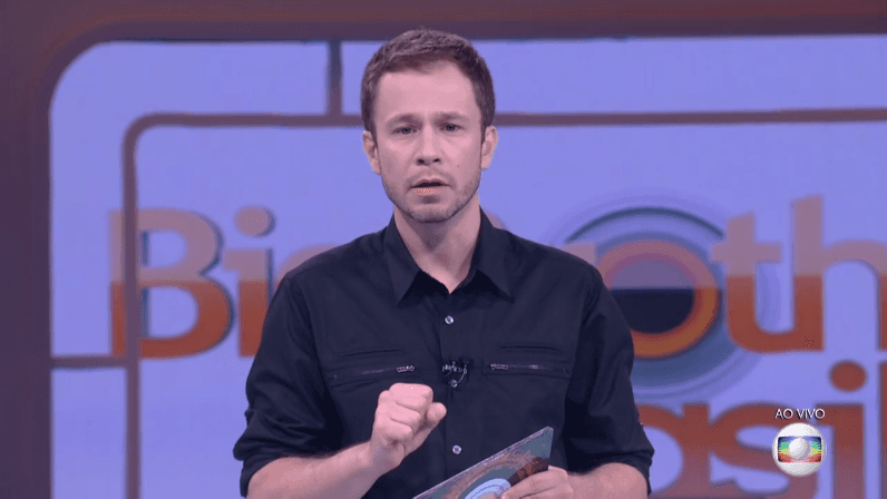 O apresentador Tiago Leifert no "BBB17" (Foto: Reprodução/Globo) O apresentador Tiago Leifert no "BBB17" (Foto: Reprodução/Globo)