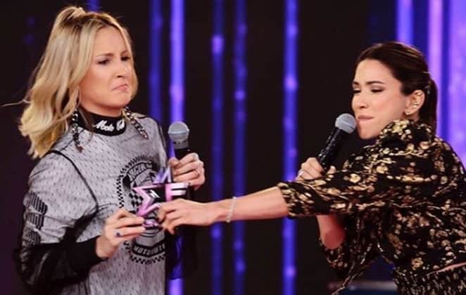 Claudia Leitte com Patrícia Abravanel no programa "Máquina da Fama" (Foto: Divulgação) Claudia Leitte com Patrícia Abravanel no programa "Máquina da Fama" (Foto: Divulgação)