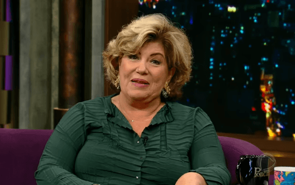 A apresentadora Silvia Poppovic no Porchat A apresentadora Silvia Poppovic no Porchat