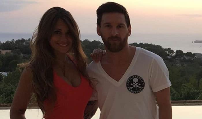 Messi ao lado da noiva, Antonella Roccuzzo. (Foto: Divulgação) Messi ao lado da noiva, Antonella Roccuzzo. (Foto: Divulgação)