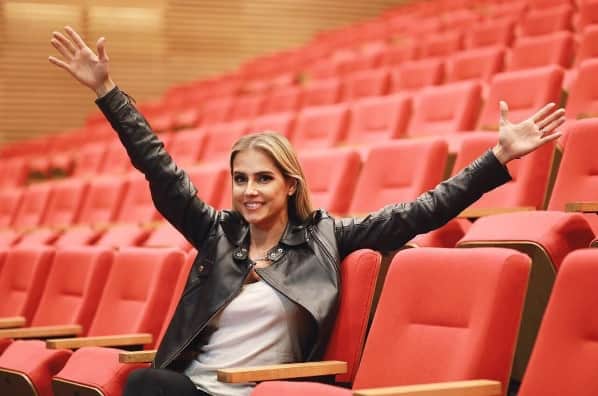 A atriz Deborah Secco. A atriz Deborah Secco.