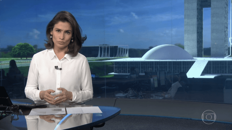 Renata Vasconcellos no "Jornal Nacional" (Foto: Reprodução/Globo) Renata Vasconcellos no "Jornal Nacional" (Foto: Reprodução/Globo)