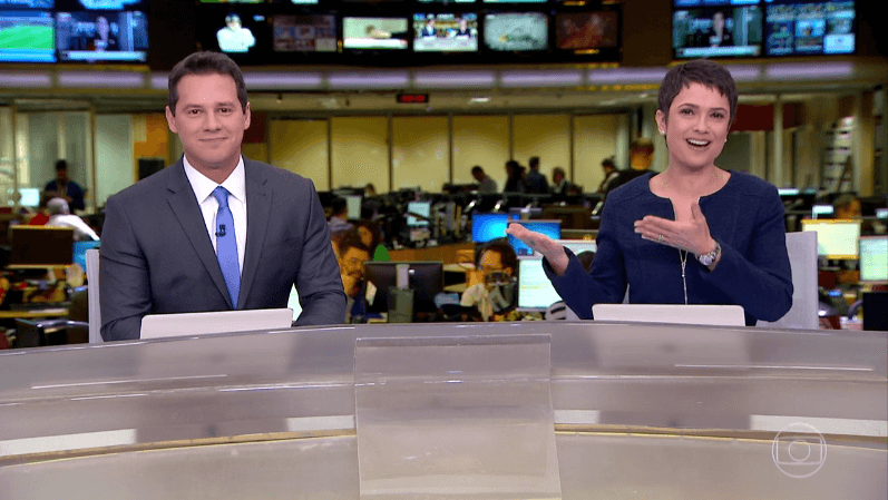 Dony De Nuccio ao lado de Sandra Annnenberg em sua estreia no "Jornal Hoje" (Foto: Reprodução/Globo) Dony De Nuccio ao lado de Sandra Annnenberg em sua estreia no "Jornal Hoje" (Foto: Reprodução/Globo)