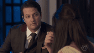 Malagueta (Marcelo Serrado) e Maria Pia (Mariana Santos) em cena de "Pega Pega" (Foto: Reprodução/Globo) Malagueta (Marcelo Serrado) e Maria Pia (Mariana Santos) em cena de "Pega Pega" (Foto: Reprodução/Globo)
