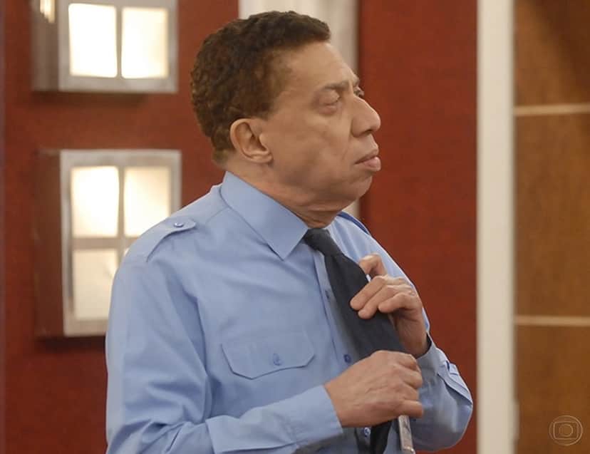 Astro da Globo, com câncer, se sentiu menosprezado pelo canal e morreu com mágoa entalada na garganta (Foto: Blenda Gomes/TV Globo/Arquivo) Astro da Globo, com câncer, se sentiu menosprezado pelo canal e morreu com mágoa entalada na garganta (Foto: Blenda Gomes/TV Globo/Arquivo)