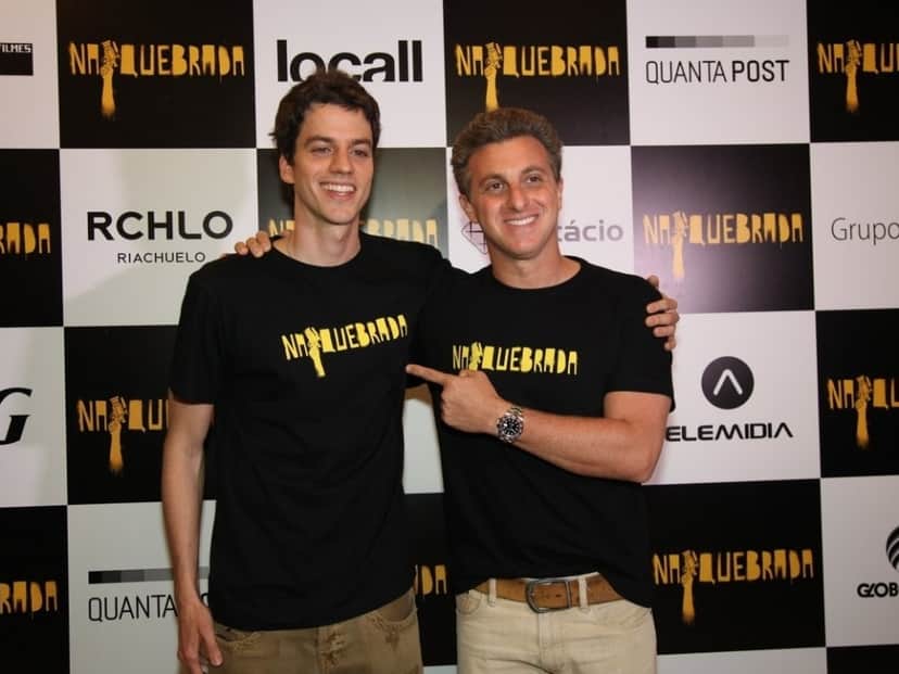 Luciano Huck posa com Angélica e o irmão, Fernando Andrade (Foto: Marcello Sá Barretto/AgNews) Luciano Huck posa com Angélica e o irmão, Fernando Andrade (Foto: Marcello Sá Barretto/AgNews)