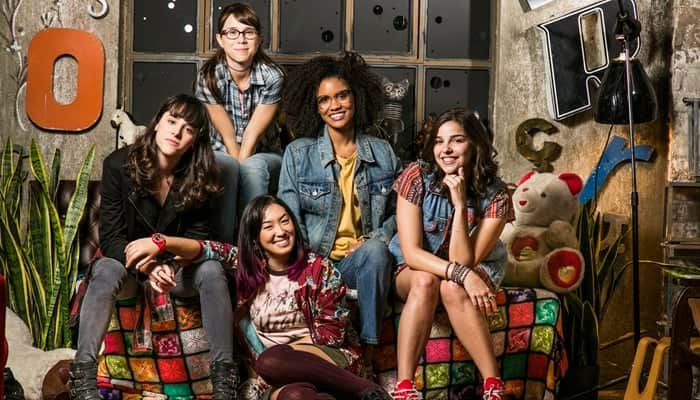 Lica (Manoela Aliperti), Benê (Daphne Bozaski), Tina (Ana Hikari), Ellen (Heslaine Vieira) e Keyla (Gabriela Medvedovski), protagonistas de Malhação: Viva a Diferença (Foto: Globo/Sergio Zalis) Lica (Manoela Aliperti), Benê (Daphne Bozaski), Tina (Ana Hikari), Ellen (Heslaine Vieira) e Keyla (Gabriela Medvedovski), protagonistas de Malhação: Viva a Diferença (Foto: Globo/Sergio Zalis)