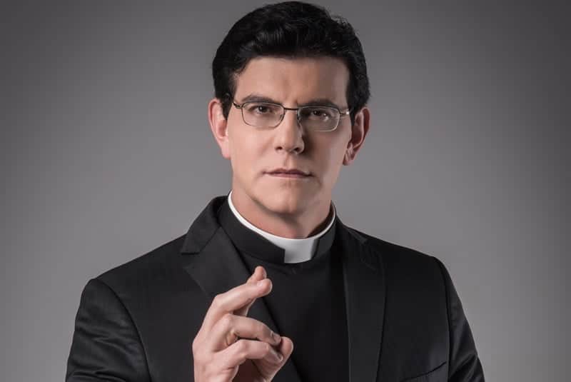 O padre Reginaldo Manzotti foi acusado de engravidar uma jovem (Foto: Divulgação) O padre Reginaldo Manzotti foi acusado de engravidar uma jovem (Foto: Divulgação)