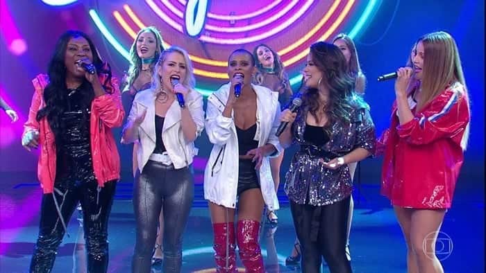 Grupo Rouge durante estreia na Globo no Domingão do Faustão (Foto: Reprodução/Globo) Grupo Rouge durante estreia na Globo no Domingão do Faustão (Foto: Reprodução/Globo)
