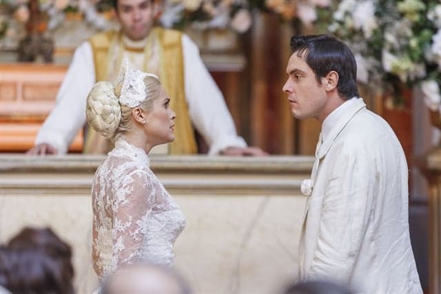 Candinho (Sergio Guizé) não aceita casar em Eta Mundo Bom (Foto: Globo/Artur Meninea) Candinho (Sergio Guizé) não aceita casar em Eta Mundo Bom (Foto: Globo/Artur Meninea)