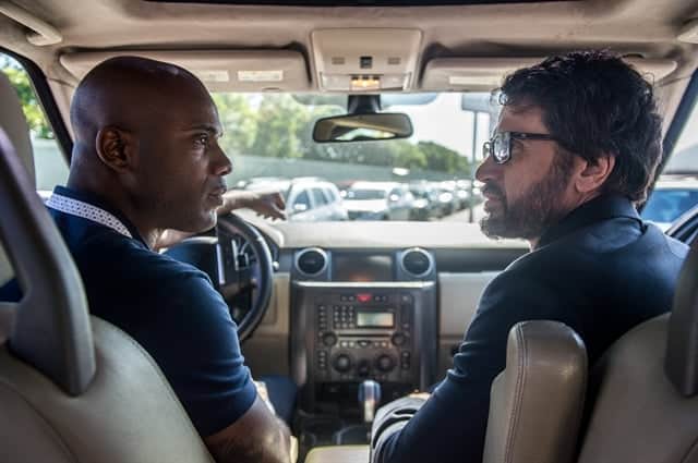 Cido (Rafael Zulu) e Samuel (Eriberto Leão) em O Outro Lado do Paraíso (Foto: Globo/Raquel Cunha) Cido (Rafael Zulu) e Samuel (Eriberto Leão) em O Outro Lado do Paraíso (Foto: Globo/Raquel Cunha)