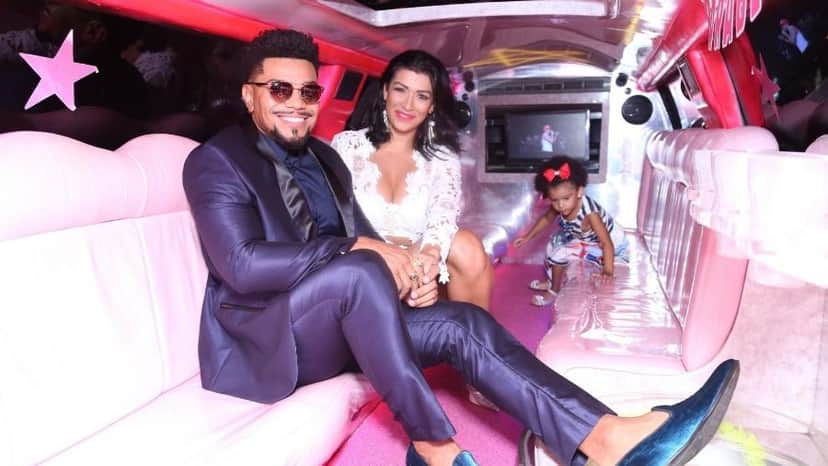 Naldo e a esposa em evento no Rio de Janeiro. (Foto: AgNews) Naldo e a esposa em evento no Rio de Janeiro. (Foto: AgNews)