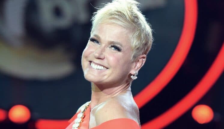 Xuxa revela sobre estado de saúde e mostra onde está passando as férias