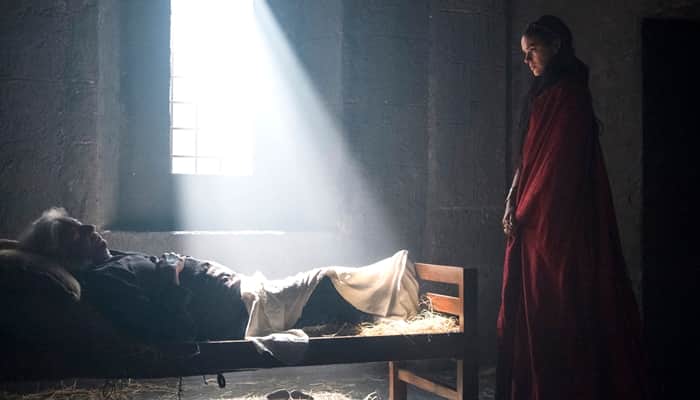 Augusto (Marco Nanini) e Catarina (Bruna Marquezine) em cena de Deus Salve o Rei (Foto: Globo/Divulgação) Augusto (Marco Nanini) e Catarina (Bruna Marquezine) em cena de Deus Salve o Rei (Foto: Globo/Divulgação)