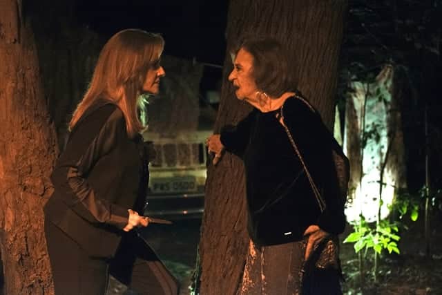 Sophia (Marieta Severo) e Caetana (Laura Cardoso) se encontram (Foto: Globo/Cesar Alves) Sophia (Marieta Severo) e Caetana (Laura Cardoso) se encontram (Foto: Globo/Cesar Alves)