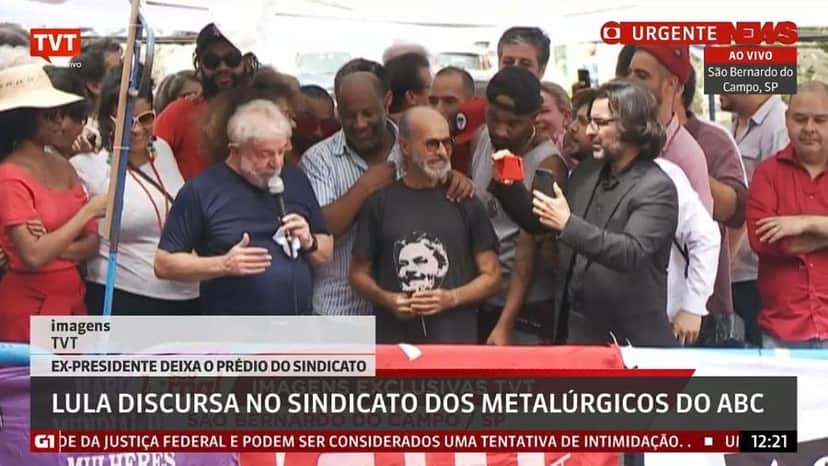 Ator Osmar Prado discursa ao lado de Lula e do amigo Aílton Graça (Foto: Reprodução) Ator Osmar Prado discursa ao lado de Lula e do amigo Aílton Graça (Foto: Reprodução)