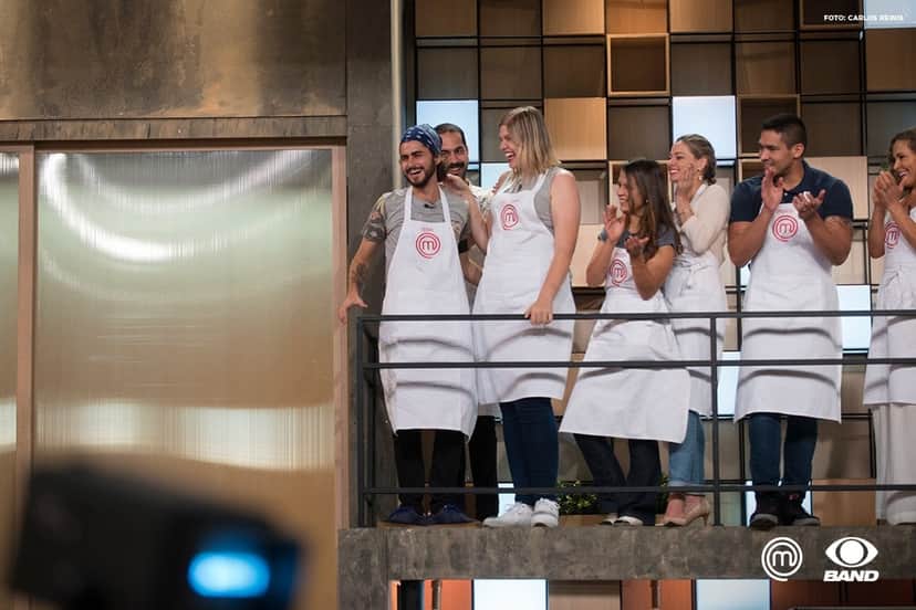 Hugo e Ana Luiza voltam ao Masterchef (Foto: Carlos Reinis/ Band) Hugo e Ana Luiza voltam ao Masterchef (Foto: Carlos Reinis/ Band)
