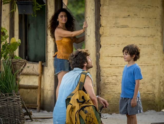 Luzia (Giovanna Antonelli) e Beto (Emilio Dantas) conversam sobre o aluguel e fecham negócio (Foto: Globo/João Cotta) Luzia (Giovanna Antonelli) e Beto (Emilio Dantas) conversam sobre o aluguel e fecham negócio (Foto: Globo/João Cotta)